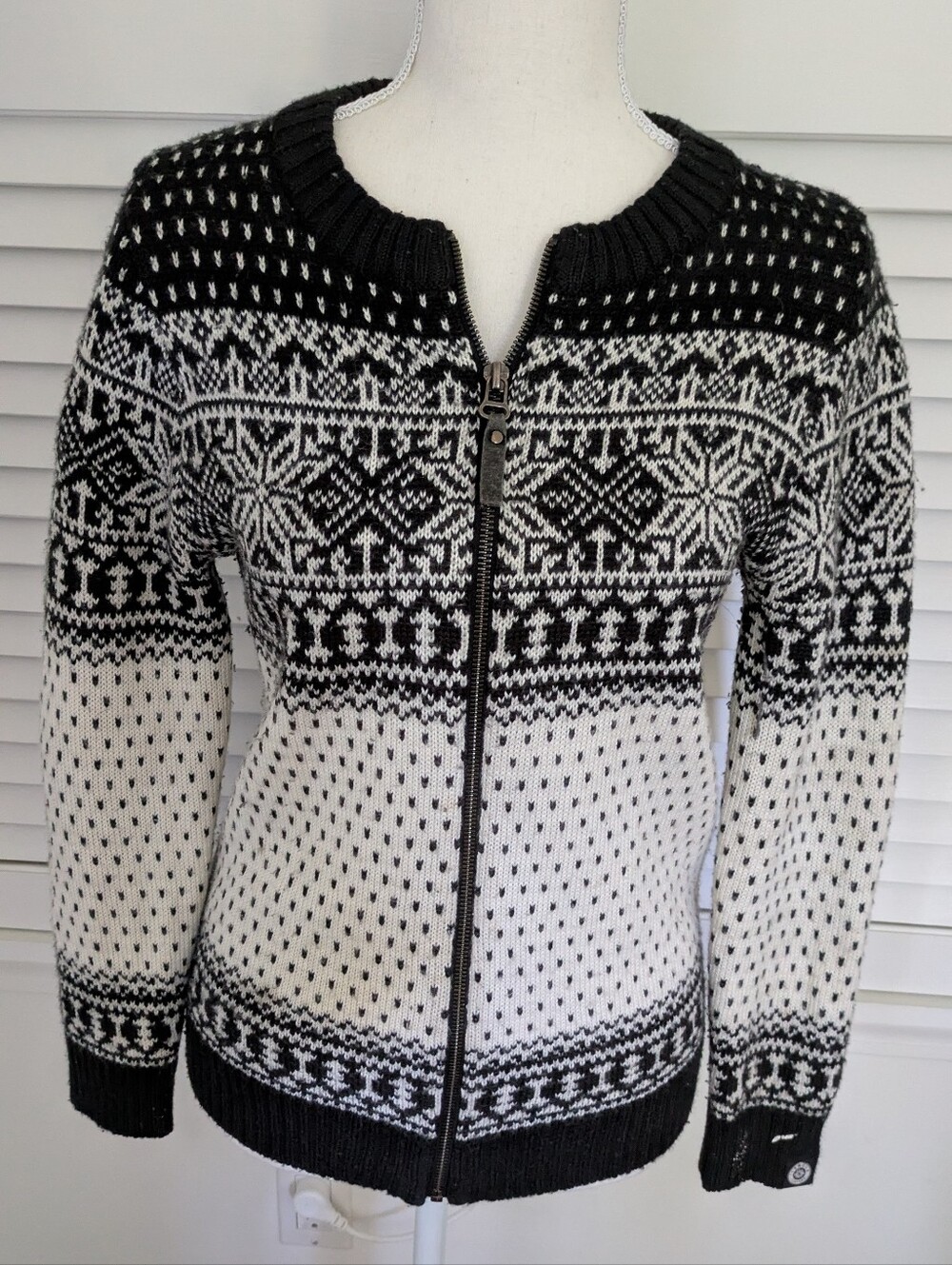 Woman's Icewear Black & White Zip Nordic Knit Sweater, Sz XS